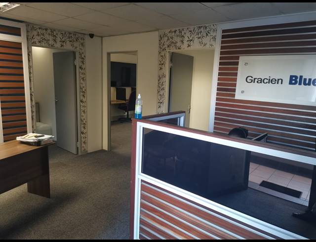 87M² BUSINESS FOR SALE IN UMHLANGA CENTRAL